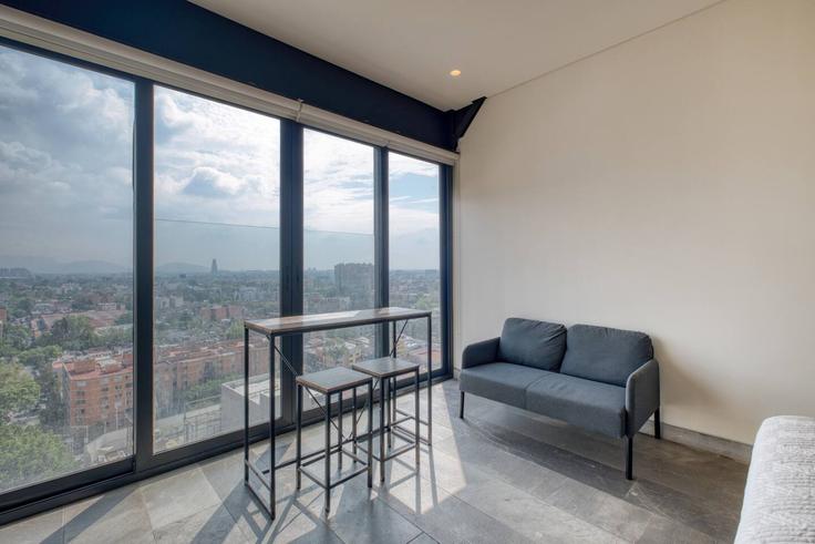 Elegant gestaltetes Wohnzimmer mit moderner Einrichtung in einer Wohnung im Building Avenida Marina Nacional - myla-stays - 1357007 in Mexico City, Mexico City Elegant gestaltetes Wohnzimmer mit moderner Einrichtung in einer Wohnung im Building Avenida Marina Nacional - myla-stays - 1357007 in Mexico City, Mexico City