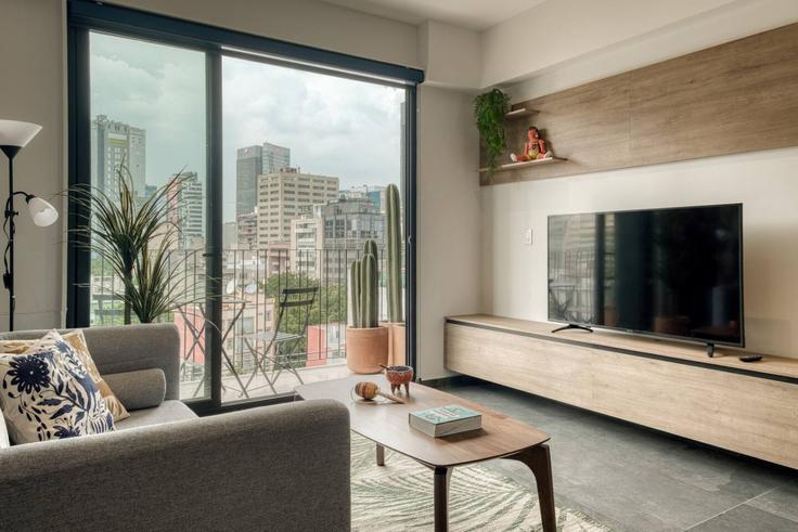 Mexico City, Mexico City 소재 Building Avenida Chapultepec - myla-stays - 1357018 유닛에 마련된, 현대적인 가구로 꾸며진 우아한 디자인의 거실