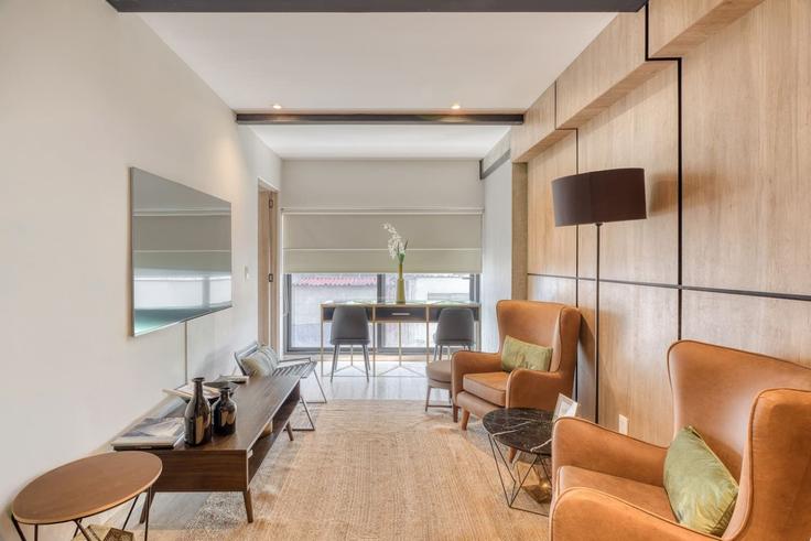 Elegante sala de estar con mobiliario moderno en un apartamento en Building Salamanca - myla-stays - 1568780 en Mexico City, Mexico City Elegante sala de estar con mobiliario moderno en un apartamento en Building Salamanca - myla-stays - 1568780 en Mexico City, Mexico City