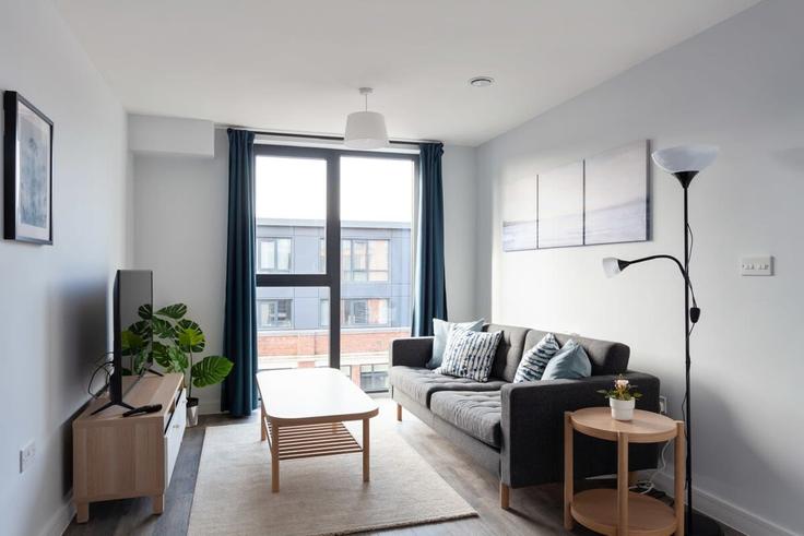 Salle de séjour élégante avec mobilier moderne dans un appartement à Building Bradford Street - mypropertyhost - 1270040 - LON à Birmingham District, Birmingham