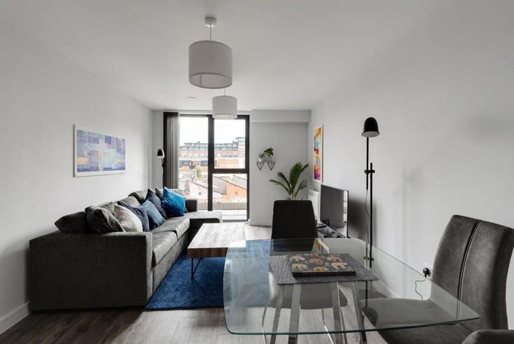 Building Bradford Street - mypropertyhost - 1270069 - LON adresindeki bir dairede modern mobilyalarla zarif bir şekilde tasarlanmış oturma odası Birmingham District, Birmingham