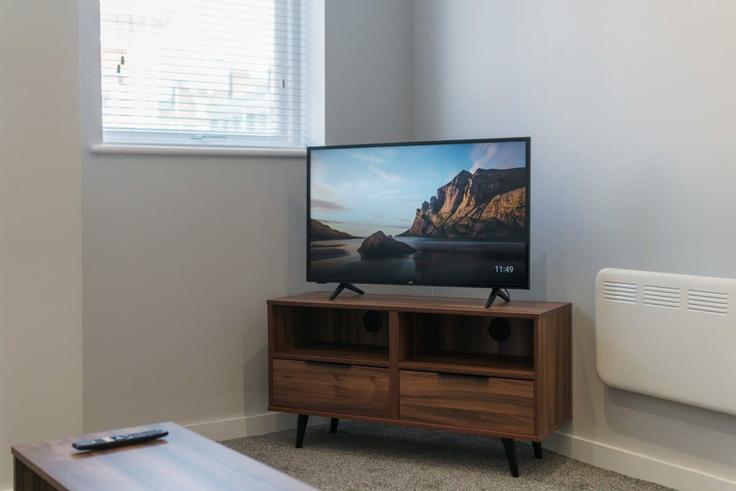 Liverpool LiverpoolのBuilding Upper Parliament Street - mypropertyhost - 1270205 - LONのアパートメントにある、モダンな家具を備えたエレガントなデザインのリビングルーム