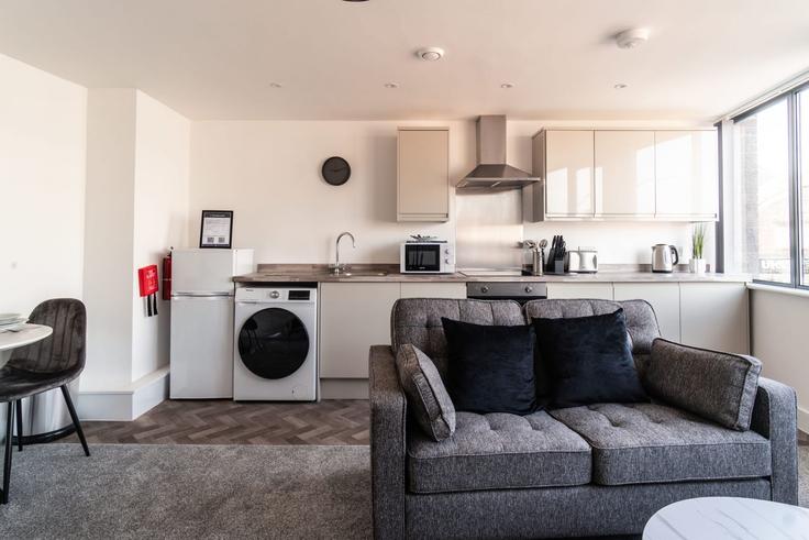 Building Egerton Street - mypropertyhost - 1270392 - LON adresindeki bir dairede modern mobilyalarla zarif bir şekilde tasarlanmış oturma odası Rhosddu, Wrexham