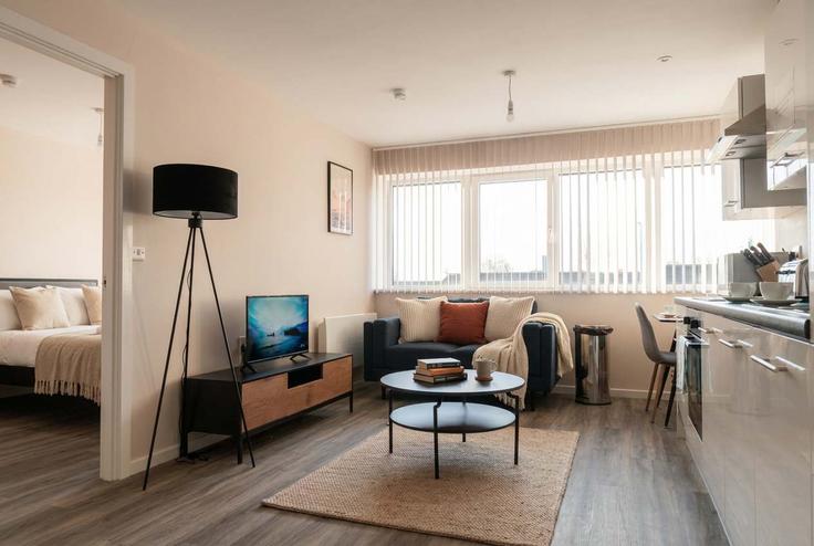 Building Goodiers Drive - mypropertyhost - 1270173 - LON adresindeki bir dairede modern mobilyalarla zarif bir şekilde tasarlanmış oturma odası City of Salford, Salford Building Goodiers Drive - mypropertyhost - 1270173 - LON adresindeki bir dairede modern mobilyalarla zarif bir şekilde tasarlanmış oturma odası City of Salford, Salford