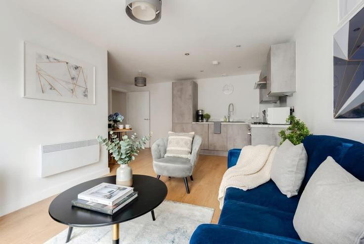 Salle de séjour élégante avec mobilier moderne dans un appartement à Building Goodman Street - mypropertyhost - 1270041 - LON à City of Leeds, Leeds