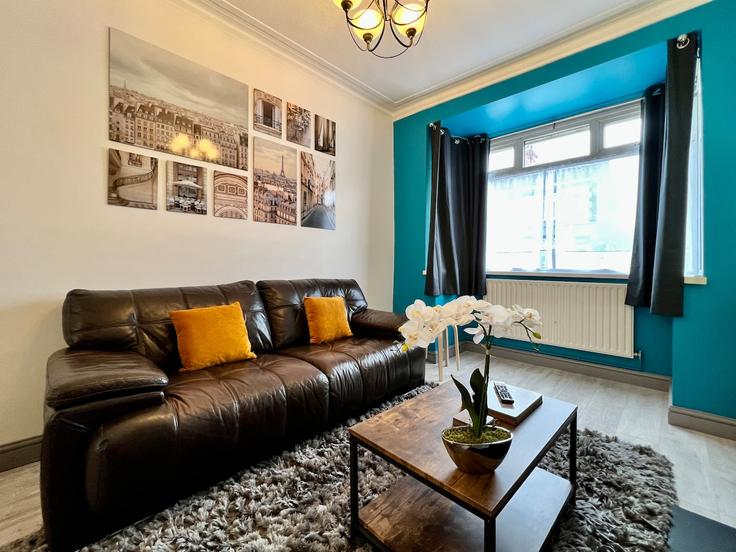 Building Bramhall Street - myshortlets - 1534963 adresindeki bir dairede modern mobilyalarla zarif bir şekilde tasarlanmış oturma odası Cleethorpes, Cleethorpes Building Bramhall Street - myshortlets - 1534963 adresindeki bir dairede modern mobilyalarla zarif bir şekilde tasarlanmış oturma odası Cleethorpes, Cleethorpes
