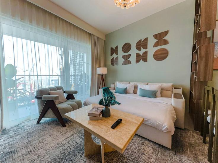 Building Tariaq Bedon Esm - naseem - 1383978 adresindeki bir dairede modern mobilyalarla zarif bir şekilde tasarlanmış oturma odası Marsa Dubai, Dubai