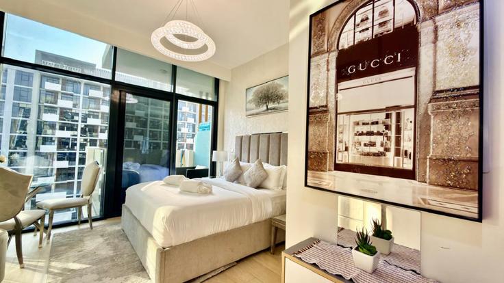 1 quarto mobiliado em apartamentos em Tariaq Bedon Esm 1384000P, Nad Al Sheba, Dubai, foto 1