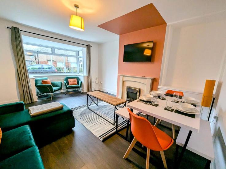 Blyth BlythのBuilding Duke's Gardens - nest-acre-stays-limited - 1370574のアパートメントにある、モダンな家具を備えたエレガントなデザインのリビングルーム