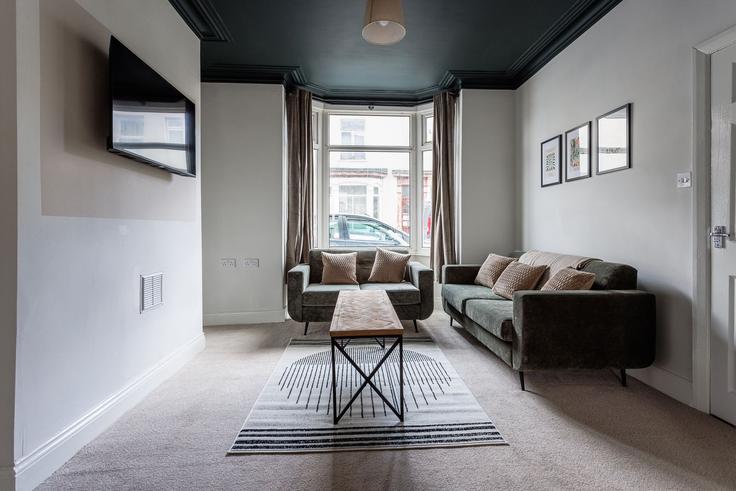 Sala de estar elegantemente projetada com móveis modernos em um apartamento no Building Ezard Street - nest-acre-stays-limited - 1370661 em Stockton-on-Tees, Stockton-on-Tees Sala de estar elegantemente projetada com móveis modernos em um apartamento no Building Ezard Street - nest-acre-stays-limited - 1370661 em Stockton-on-Tees, Stockton-on-Tees