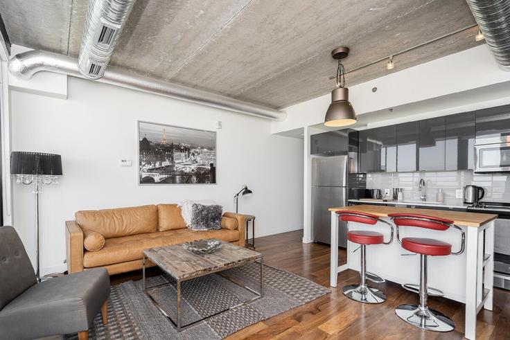 Winnipeg, Winnipeg에 위치한 Building Ellice Avenue - nest-host-ltd - 1461138 유닛의 세련된 인테리어가 돋보이는 거실