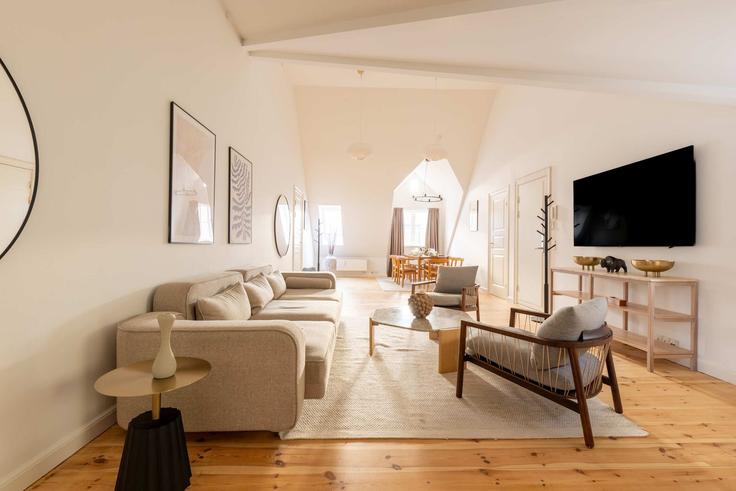 Copenhagen CopenhagenのBuilding Vestergade - nest-udlejning-aps - 1625797のアパートメントにある、モダンな家具を備えたエレガントなデザインのリビングルーム
