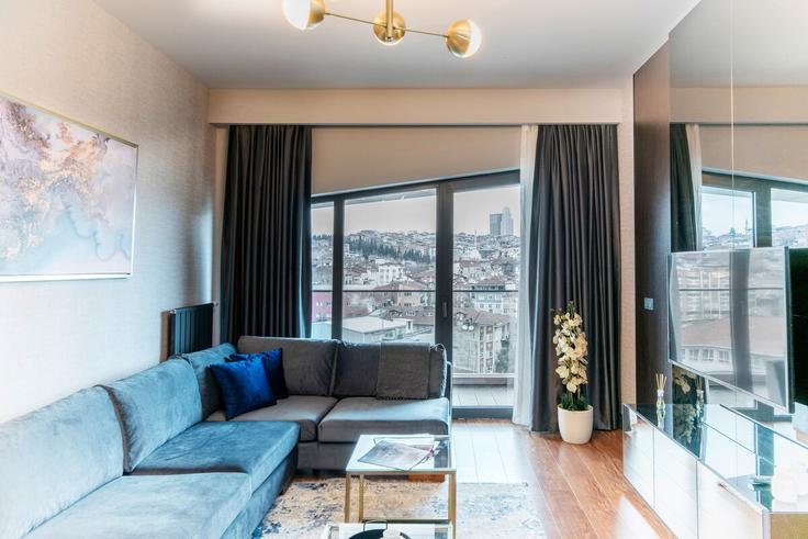 Building Küçük Odalar Sokak - new-inn - 1352677 adresindeki bir dairede modern mobilyalarla zarif bir şekilde tasarlanmış oturma odası Beyoğlu, İstanbul