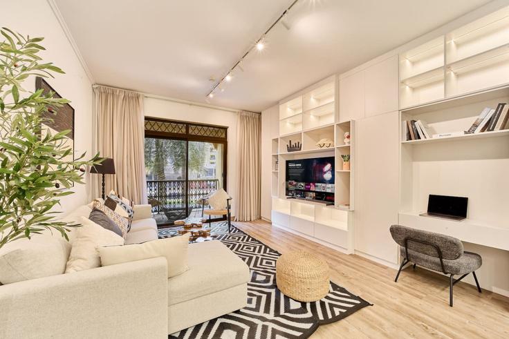 Elegant gestaltetes Wohnzimmer mit moderner Einrichtung in einer Wohnung im Building Sheikh Mohammed bin Rashid Boulevard - nexusliving - 1068799 - DXB in Downtown Dubai, Dubai Elegant gestaltetes Wohnzimmer mit moderner Einrichtung in einer Wohnung im Building Sheikh Mohammed bin Rashid Boulevard - nexusliving - 1068799 - DXB in Downtown Dubai, Dubai