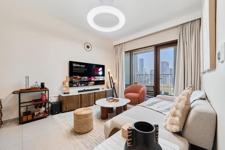 Building Tariaq Bedon Esm - nexusliving - 1320207 adresindeki bir dairede modern mobilyalarla zarif bir şekilde tasarlanmış oturma odası Za'abeel, Dubai Building Tariaq Bedon Esm - nexusliving - 1320207 adresindeki bir dairede modern mobilyalarla zarif bir şekilde tasarlanmış oturma odası Za'abeel, Dubai