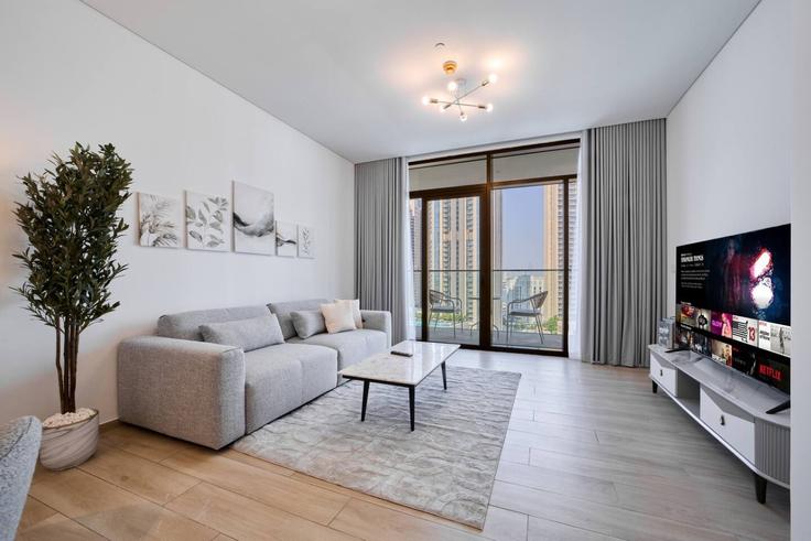 Building Tariaq Bedon Esm - nexusliving - 1643602 adresindeki bir dairede modern mobilyalarla zarif bir şekilde tasarlanmış oturma odası Ras Al Khor, Dubai Building Tariaq Bedon Esm - nexusliving - 1643602 adresindeki bir dairede modern mobilyalarla zarif bir şekilde tasarlanmış oturma odası Ras Al Khor, Dubai
