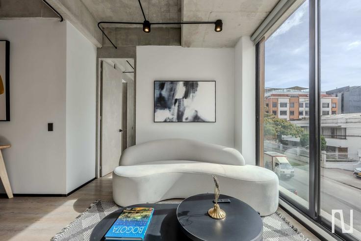 Salle de séjour élégante avec mobilier moderne dans un appartement à Building Carrera 13a - nok - 1629331 à Chapinero, Bogotá