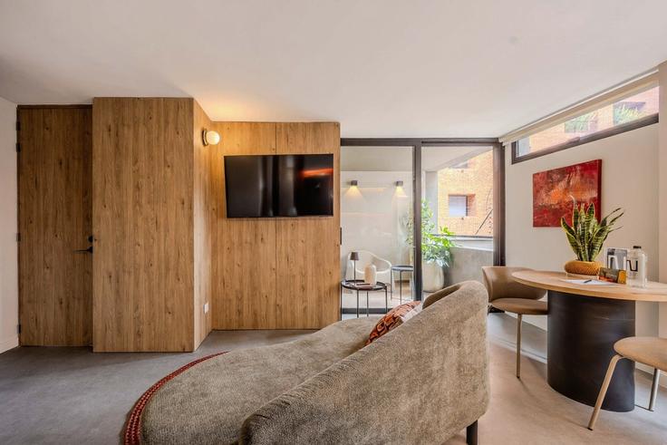 Salle de séjour élégante avec mobilier moderne dans un appartement à Building Calle 84A - nok - 1406986 à Chapinero, Bogotá