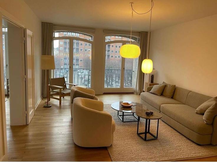 Copenhagen, Copenhagen에 위치한 Building Dronningens Tværgade - nomad-properties-aps - 1310849 - DNK 아파트의 세련된 인테리어가 돋보이는 거실 Copenhagen, Copenhagen에 위치한 Building Dronningens Tværgade - nomad-properties-aps - 1310849 - DNK 아파트의 세련된 인테리어가 돋보이는 거실