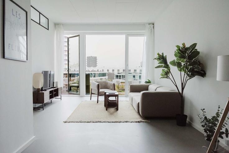 Elegant gestaltetes Wohnzimmer mit moderner Einrichtung in einer Wohnung im Building Drechselsgade - nomad-properties - 1696607 in Copenhagen, Copenhagen Elegant gestaltetes Wohnzimmer mit moderner Einrichtung in einer Wohnung im Building Drechselsgade - nomad-properties - 1696607 in Copenhagen, Copenhagen