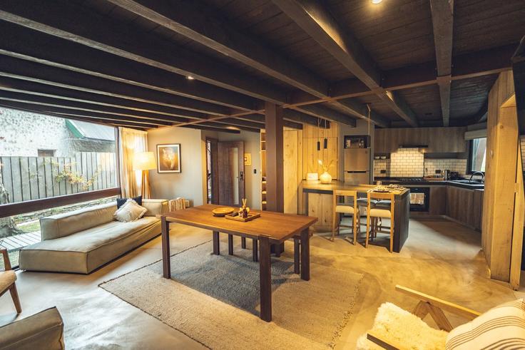 Sala de estar elegantemente projetada com móveis modernos em um apartamento no Building Los Cipreses - nordica - 1578777 em San Martín de los Andes, San Martín de los Andes Sala de estar elegantemente projetada com móveis modernos em um apartamento no Building Los Cipreses - nordica - 1578777 em San Martín de los Andes, San Martín de los Andes