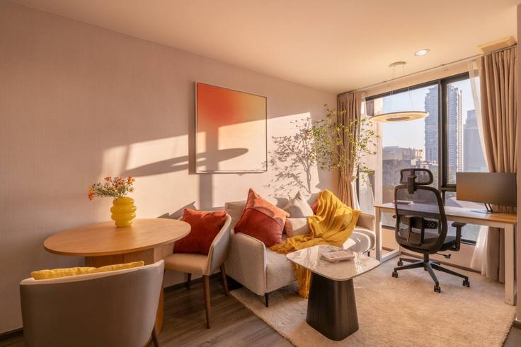 Khlong Toei, Bangkok에 위치한 Building Suk Chai Alley - nosbaan - 1363377 아파트의 세련된 인테리어가 돋보이는 거실