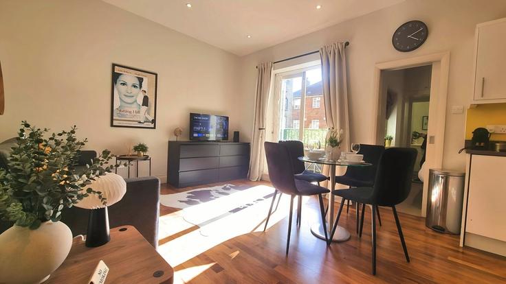 Elegantly designed living room with modern furnishings in an apartment at Building 111 Ladbroke Grove - notting-hill-rentals - 1472419 in Royal Borough of Kensington and Chelsea, London