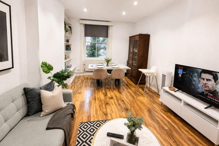 Elegante sala de estar con mobiliario moderno en un apartamento en Building Clifton Hill - nournest-apartments - 1547288 en City of Westminster, London Elegante sala de estar con mobiliario moderno en un apartamento en Building Clifton Hill - nournest-apartments - 1547288 en City of Westminster, London