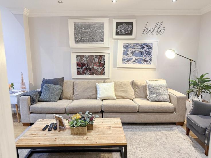 London Borough of Camden, London에 위치한 Building Palmerston Road - nournest-apartments - 1547287 유닛의 세련된 인테리어가 돋보이는 거실 London Borough of Camden, London에 위치한 Building Palmerston Road - nournest-apartments - 1547287 유닛의 세련된 인테리어가 돋보이는 거실