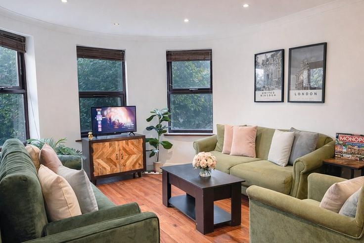 London Borough of Haringey, London에 위치한 Building Shepherds Hill - nournest-apartments - 1547285 유닛의 세련된 인테리어가 돋보이는 거실 London Borough of Haringey, London에 위치한 Building Shepherds Hill - nournest-apartments - 1547285 유닛의 세련된 인테리어가 돋보이는 거실