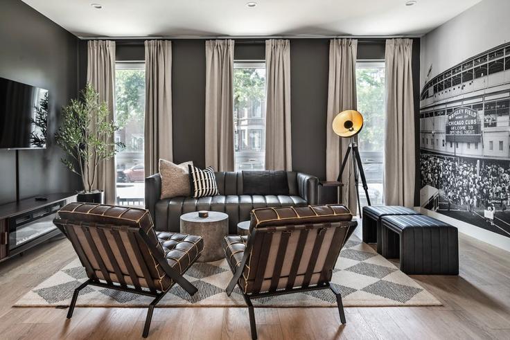 Chicago ChicagoのBuilding West Addison Street - nvr-properties - 1605184のアパートメントにある、モダンな家具を備えたエレガントなデザインのリビングルーム Chicago ChicagoのBuilding West Addison Street - nvr-properties - 1605184のアパートメントにある、モダンな家具を備えたエレガントなデザインのリビングルーム