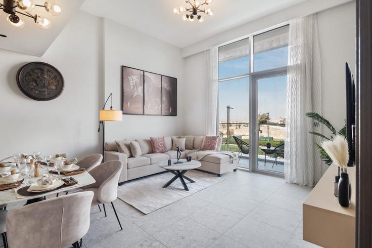 Dubai Hills Estate, Dubai에 위치한 Building Tariaq Bedon Esm - oak-tree-vacation-homes-rental - 1316345 아파트의 세련된 인테리어가 돋보이는 거실