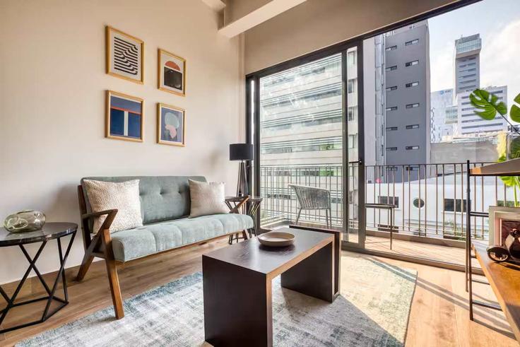 Mexico City Mexico CityのBuilding Londres - oasis - 1378824のアパートメントにある、モダンな家具を備えたエレガントなデザインのリビングルーム