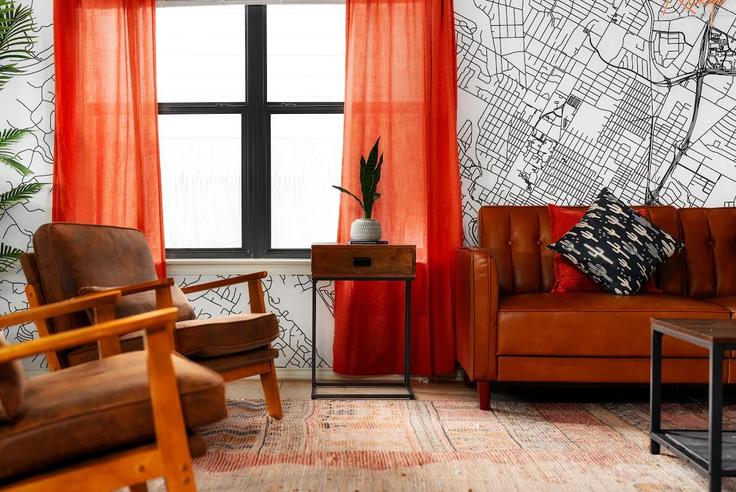 Building Derby Downs Drive - oikos-property-ventures - 1314605 - ATX adresindeki bir dairede modern mobilyalarla zarif bir şekilde tasarlanmış oturma odası Austin, Austin Building Derby Downs Drive - oikos-property-ventures - 1314605 - ATX adresindeki bir dairede modern mobilyalarla zarif bir şekilde tasarlanmış oturma odası Austin, Austin