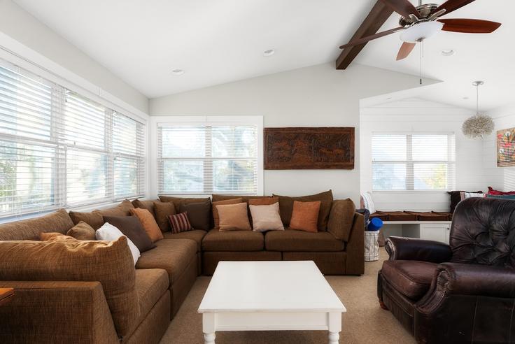 Elegantly designed living room with modern furnishings in an apartment at Building Colonial Park Boulevard - oikos-property-ventures - 1314614 - ATX in Austin, Austin Elegantly designed living room with modern furnishings in an apartment at Building Colonial Park Boulevard - oikos-property-ventures - 1314614 - ATX in Austin, Austin