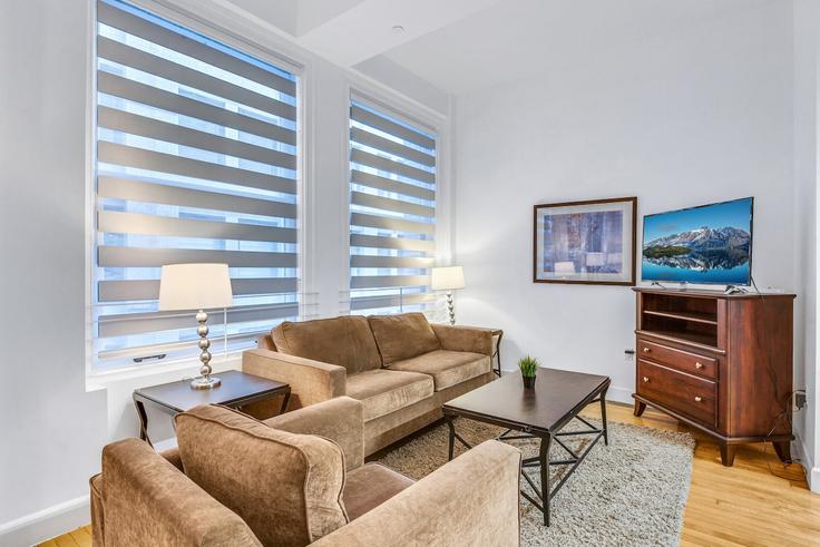 Building South Spring Street - one-lux-stay-1 - 1685846 adresindeki bir dairede modern mobilyalarla zarif bir şekilde tasarlanmış oturma odası Los Angeles, Los Angeles