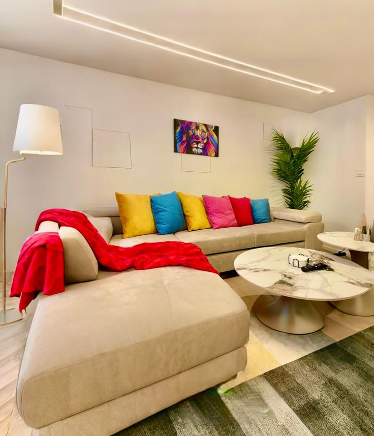 Salle de séjour élégante avec mobilier moderne dans un appartement à Building Frankrijklei - one-lux-stay - 1606949 à Antwerp, Antwerp Salle de séjour élégante avec mobilier moderne dans un appartement à Building Frankrijklei - one-lux-stay - 1606949 à Antwerp, Antwerp