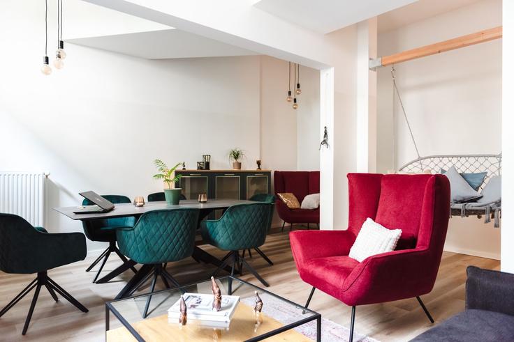 Berlin, Berlin에 위치한 Building Schönhauser Allee 186A - oomph-apartments-1 - 1537208 유닛의 세련된 인테리어가 돋보이는 거실