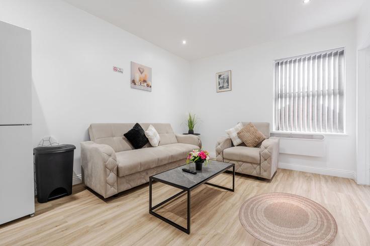 Liverpool, Liverpool에 위치한 Building Day Street - orangerentals - 1467256 유닛의 세련된 인테리어가 돋보이는 거실 Liverpool, Liverpool에 위치한 Building Day Street - orangerentals - 1467256 유닛의 세련된 인테리어가 돋보이는 거실