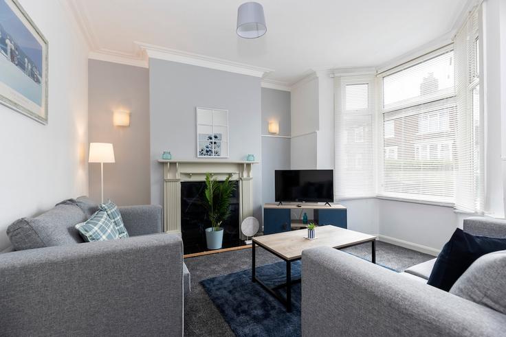 Salle de séjour élégante avec mobilier moderne dans un appartement à Building Grange Road - our-home-short-stays - 1648081 à Stockton-on-Tees, Stockton-on-Tees Salle de séjour élégante avec mobilier moderne dans un appartement à Building Grange Road - our-home-short-stays - 1648081 à Stockton-on-Tees, Stockton-on-Tees