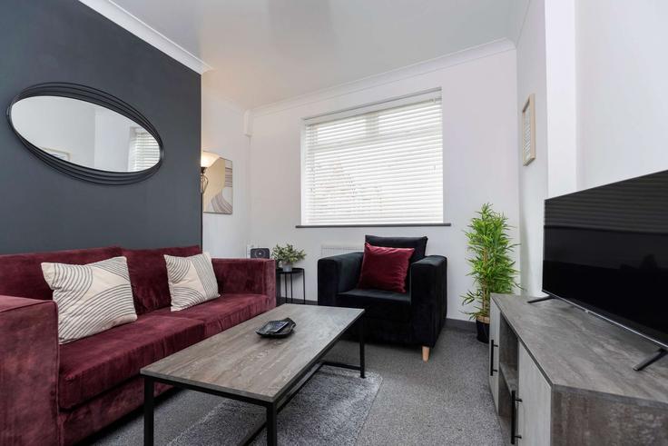 Elegant gestaltetes Wohnzimmer mit moderner Einrichtung in einer Wohnung im Building Melland Street - our-home-short-stays - 1648068 in Darlington, Darlington Elegant gestaltetes Wohnzimmer mit moderner Einrichtung in einer Wohnung im Building Melland Street - our-home-short-stays - 1648068 in Darlington, Darlington