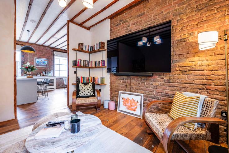 Elegant gestaltetes Wohnzimmer mit moderner Einrichtung in einer Wohnung im Building Pembridge Villas - outofoffice - 1031363 - LON in City of Westminster, London