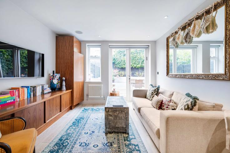 Salle de séjour élégante avec mobilier moderne dans un appartement à Building Pilgrim's Lane - outofoffice - 1031345 - LON à London Borough of Camden, London