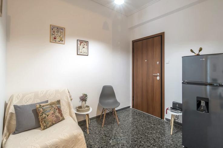 Central Athens, Athens 소재 Building Korinis - panagiotis-petropoulos - 1367504 유닛에 마련된, 현대적인 가구로 꾸며진 우아한 디자인의 거실 Central Athens, Athens 소재 Building Korinis - panagiotis-petropoulos - 1367504 유닛에 마련된, 현대적인 가구로 꾸며진 우아한 디자인의 거실