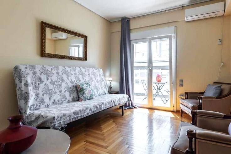 Building Spirou Trikoupi - panagiotis-petropoulos - 1429758 adresindeki bir dairede modern mobilyalarla zarif bir şekilde tasarlanmış oturma odası Central Athens, Athens