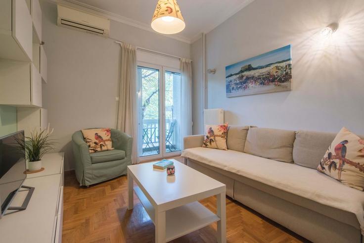 Building Apostolou Pavlou - panagiotis-petropoulos - 1461487 adresindeki bir dairede modern mobilyalarla zarif bir şekilde tasarlanmış oturma odası Central Athens, Athens