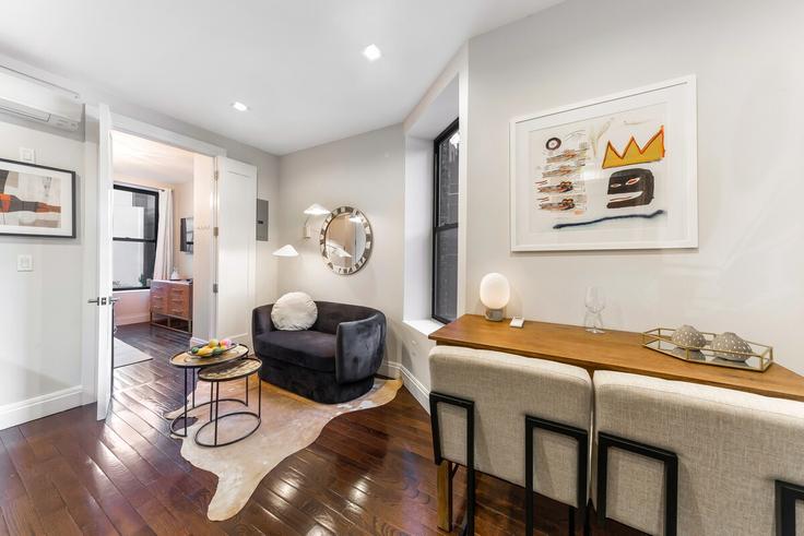 Manhattan, New York에 위치한 Building East 59th Street - paradisesuites - 1051311 유닛의 세련된 인테리어가 돋보이는 거실