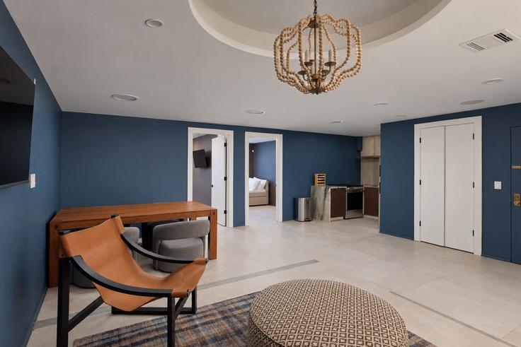 Elegantly designed living room with modern furnishings in an apartment at Building 2 bedroom unit in williamsburg - paradisesuites - 1051313 in Brooklyn, New York