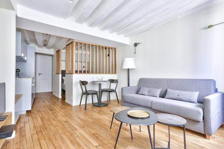Elegante sala de estar con mobiliario moderno en un apartamento en Building Rue Saint-Honoré - paris-conciergerie - 1594693 en 1st arrondissement, Paris Elegante sala de estar con mobiliario moderno en un apartamento en Building Rue Saint-Honoré - paris-conciergerie - 1594693 en 1st arrondissement, Paris
