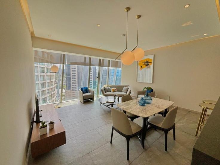 Elegant gestaltetes Wohnzimmer mit moderner Einrichtung in einer Wohnung im Building Avenida Santa Fe - park-life-paradox - 1476005 in Mexico City, Mexico City